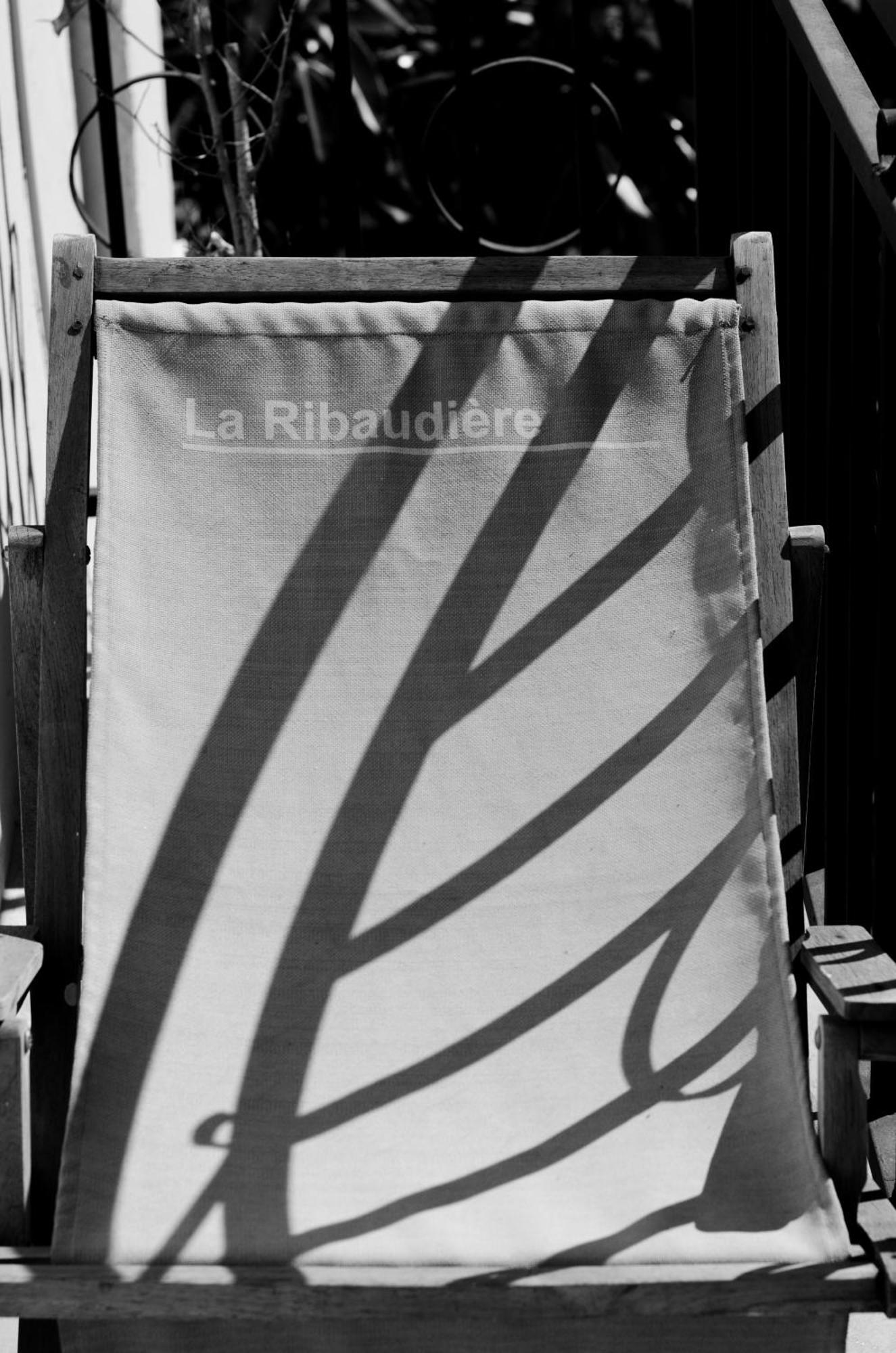Hotel Restaurant La Ribaudiere Antananarivo Bagian luar foto